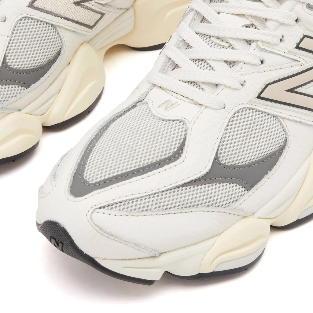 New Balance 9060 Sneaker Sea Salt